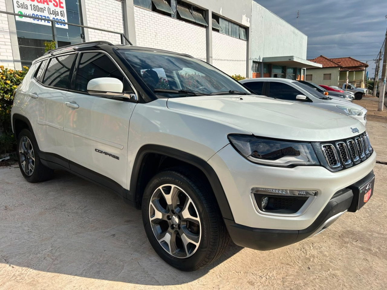 Compass 2.0 16V 4P 350 LIMITED 4X4 TURBO DIESEL AUTOMÁTICO