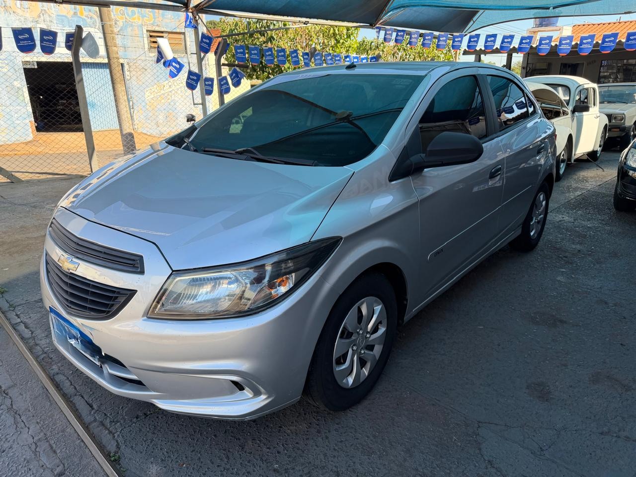 CHEVROLET Onix Hatch 1.0 4P FLEX JOY