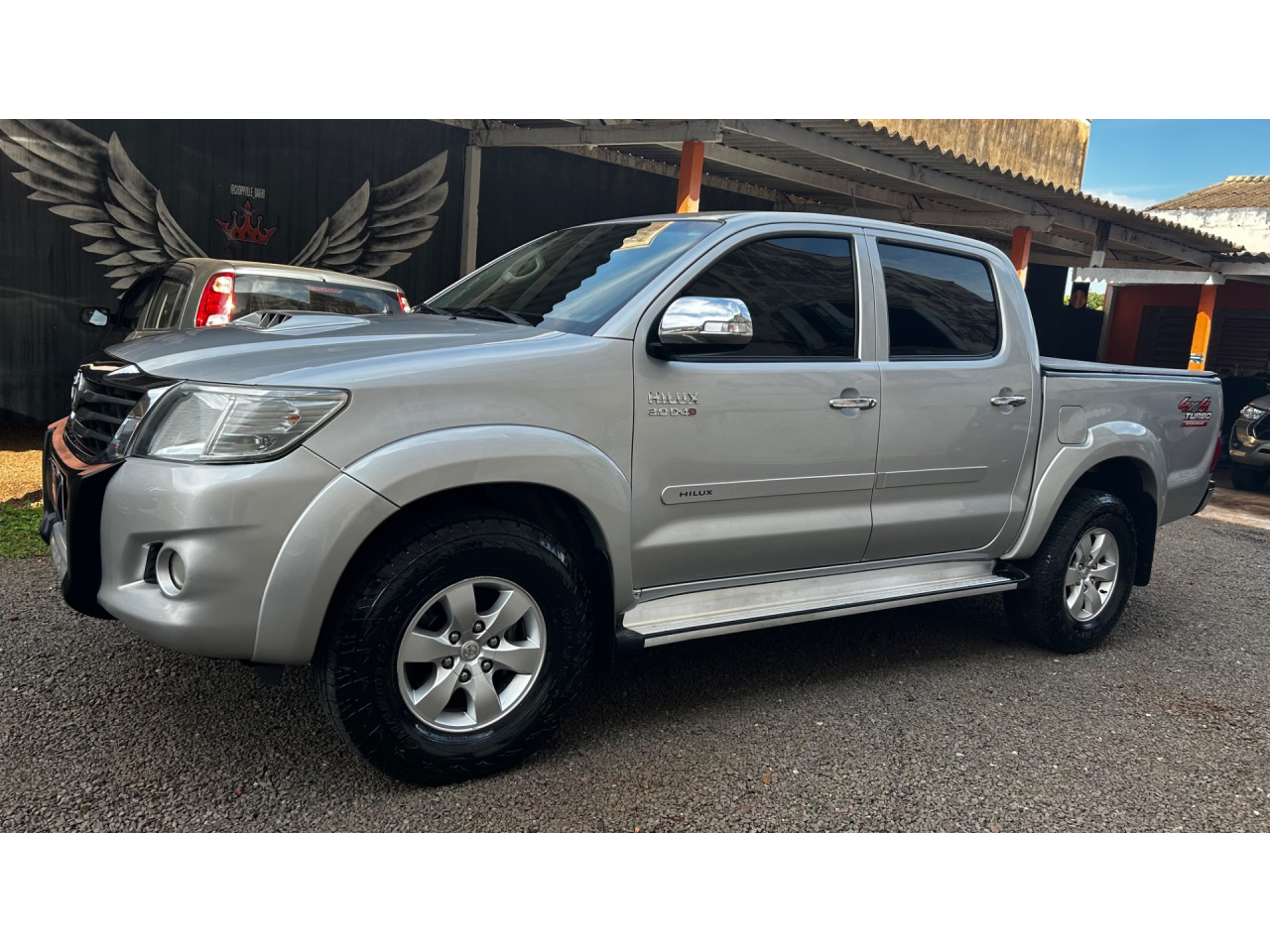 TOYOTA Hilux Caminhonete 3.0 16V 4P 4X4 SRV TURBO DIESEL CABINE DUPLA AUTOMÁTICO