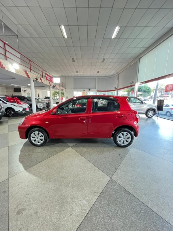 TOYOTA Etios Hatch 1.3 16V 4P FLEX X