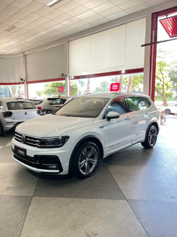 VOLKSWAGEN Tiguan 2.0 350 TSI TOTAL FLEX ALLSPACE R-LINE 4-MOTION TURBO AUTOMÁTICO DSG