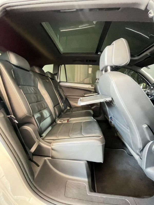 VOLKSWAGEN Tiguan 2.0 350 TSI TOTAL FLEX ALLSPACE R-LINE 4-MOTION TURBO AUTOMÁTICO DSG