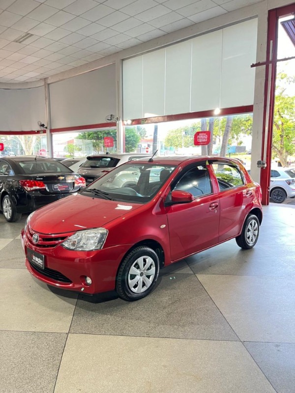 TOYOTA Etios Hatch 1.3 16V 4P FLEX X