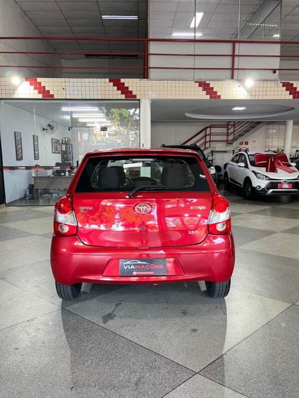 TOYOTA Etios Hatch 1.3 16V 4P FLEX X