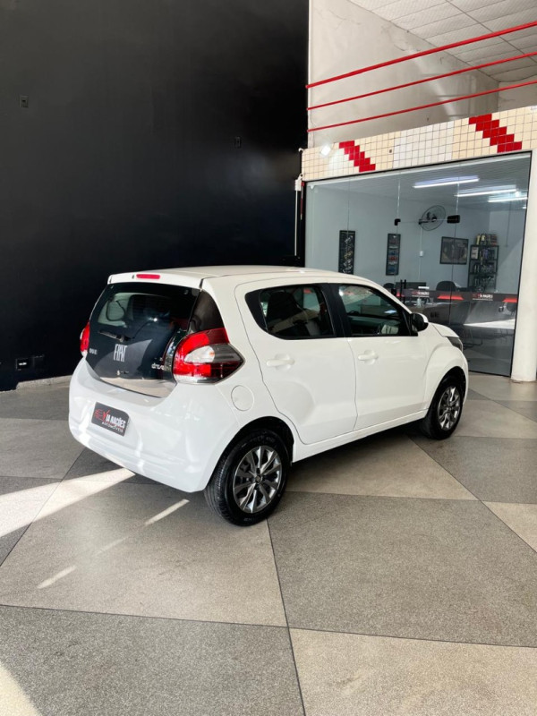 FIAT Mobi 1.0 4P FLEX DRIVE FIRE FLY