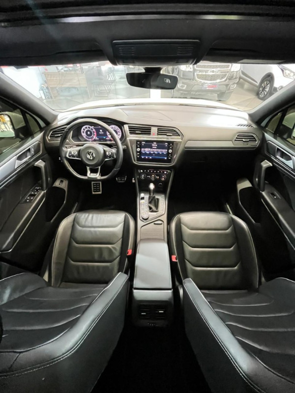 VOLKSWAGEN Tiguan 2.0 350 TSI TOTAL FLEX ALLSPACE R-LINE 4-MOTION TURBO AUTOMÁTICO DSG