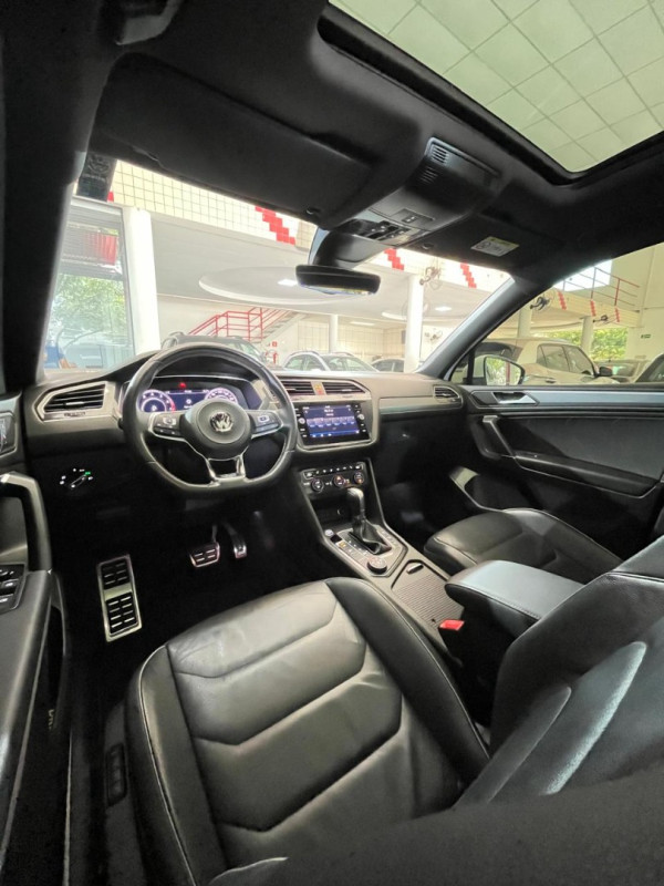 VOLKSWAGEN Tiguan 2.0 350 TSI TOTAL FLEX ALLSPACE R-LINE 4-MOTION TURBO AUTOMÁTICO DSG