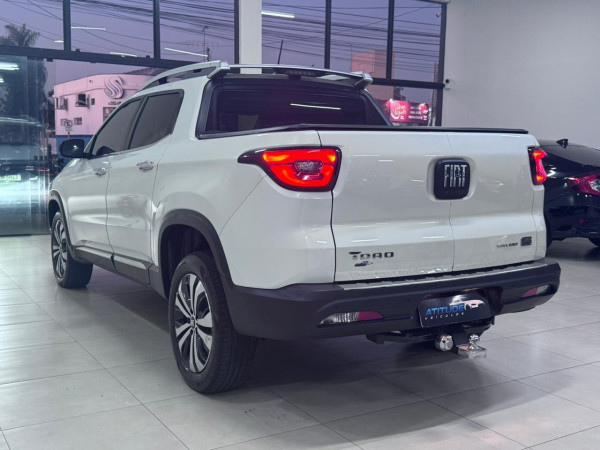 FIAT Toro 1.3 16V 4P FLEX 270 TURBO VOLCANO AUTOMÁTICO