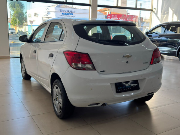 CHEVROLET Onix Hatch 1.0 4P FLEX LS