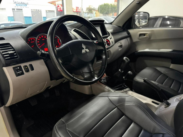 MITSUBISHI L 200 Triton 3.2 16V GL 4X4 CABINE DUPLA TURBO DIESEL INTERCOOLER