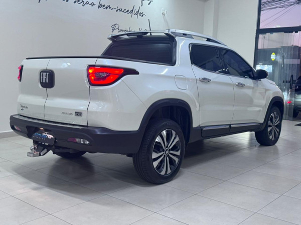 FIAT Toro 1.3 16V 4P FLEX 270 TURBO VOLCANO AUTOMÁTICO