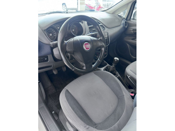 FIAT Punto 1.4 4P ATTRACTIVE FLEX