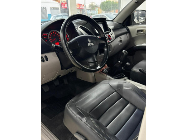 MITSUBISHI L 200 Triton 3.2 16V GL 4X4 CABINE DUPLA TURBO DIESEL INTERCOOLER