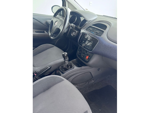 FIAT Punto 1.4 4P ATTRACTIVE FLEX