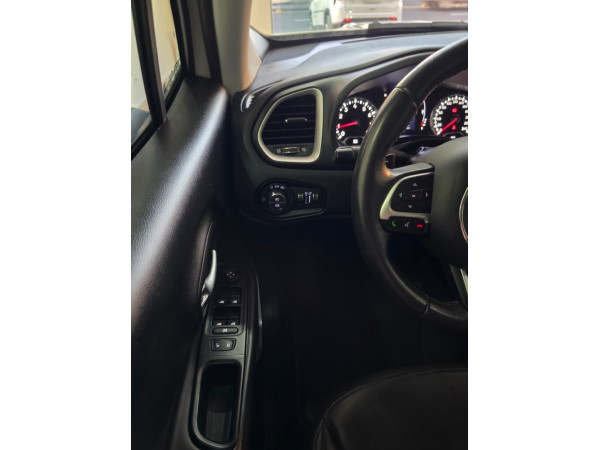 Renegade 1.8 16V 4P FLEX LONGITUDE AUTOMÁTICO