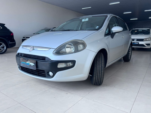 FIAT Punto 1.4 4P ATTRACTIVE FLEX