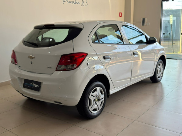 CHEVROLET Onix Hatch 1.0 4P FLEX LS