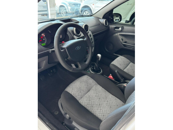 FORD Fiesta Hatch 1.6