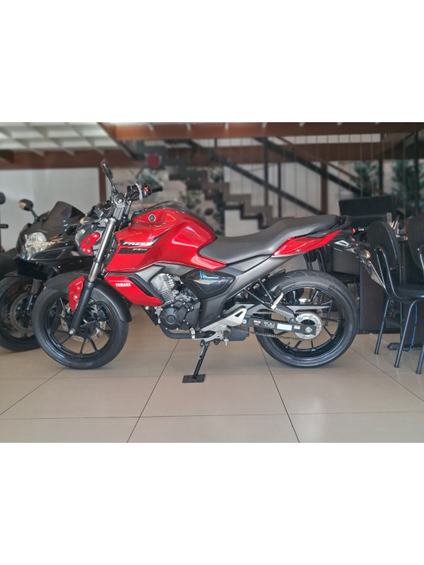 YAMAHA FZ 15 Fazer ABS