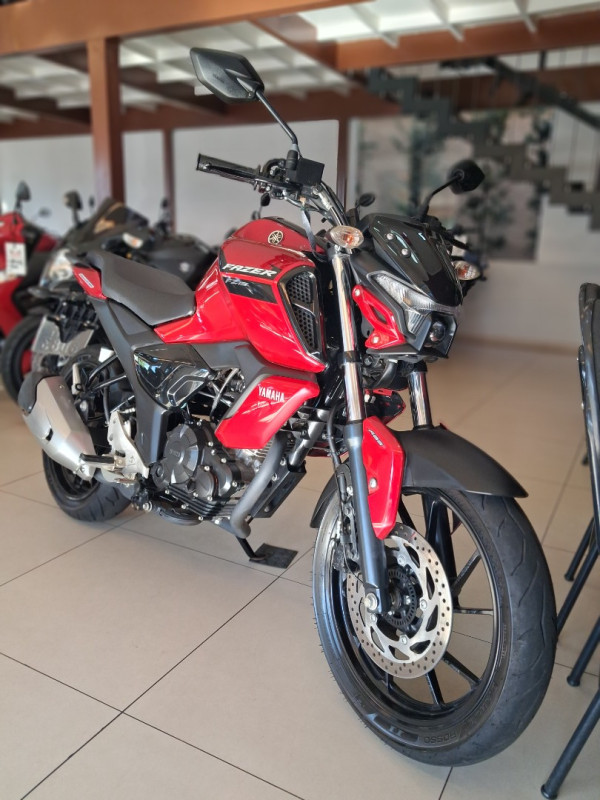 YAMAHA FZ 15 Fazer ABS