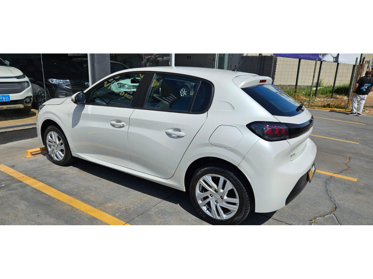 208 1.6 16V 4P FLEX ACTIVE AUTOMÁTICO