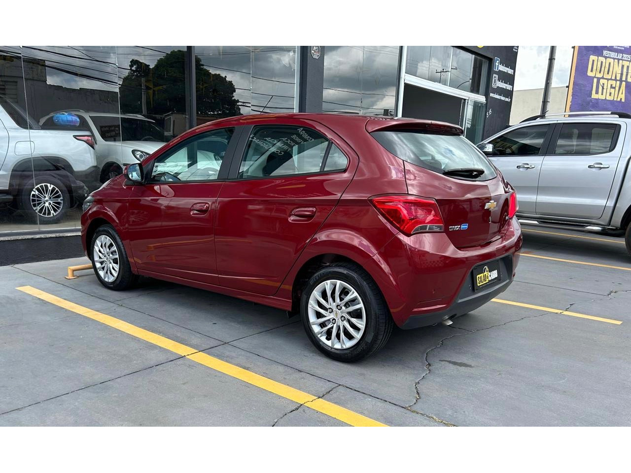 Onix Hatch 1.4 4P FLEX LT
