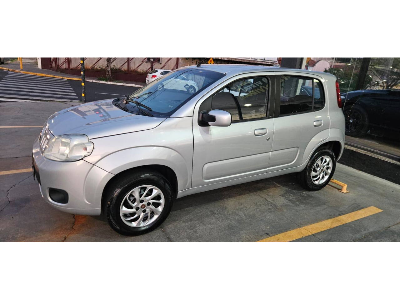 FIAT Uno 1.0 4P FLEX FIRE VIVACE