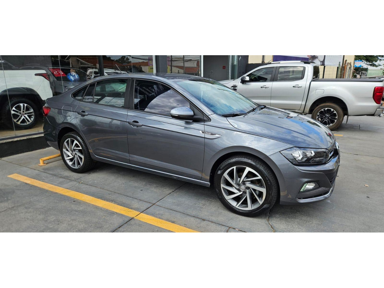 Virtus 1.0 4P 200 TSI FLEX HIGHLINE AUTOMÁTICO