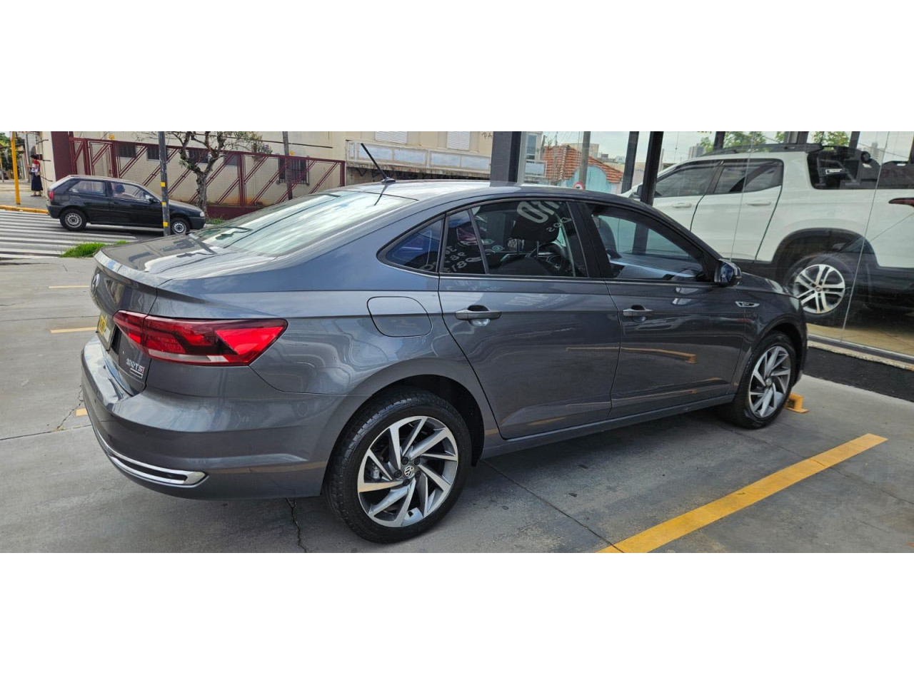 Virtus 1.0 4P 200 TSI FLEX HIGHLINE AUTOMÁTICO