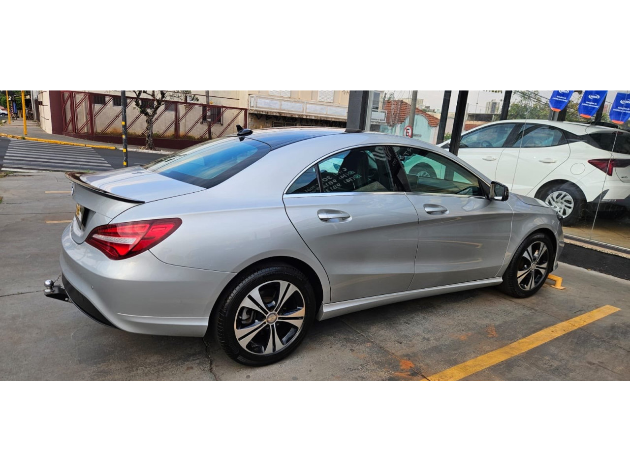 MERCEDES-BENZ CLA 180 1.6 16V 4P CGI TURBO 7G-TRONIC DCT AUTOMÁTICO