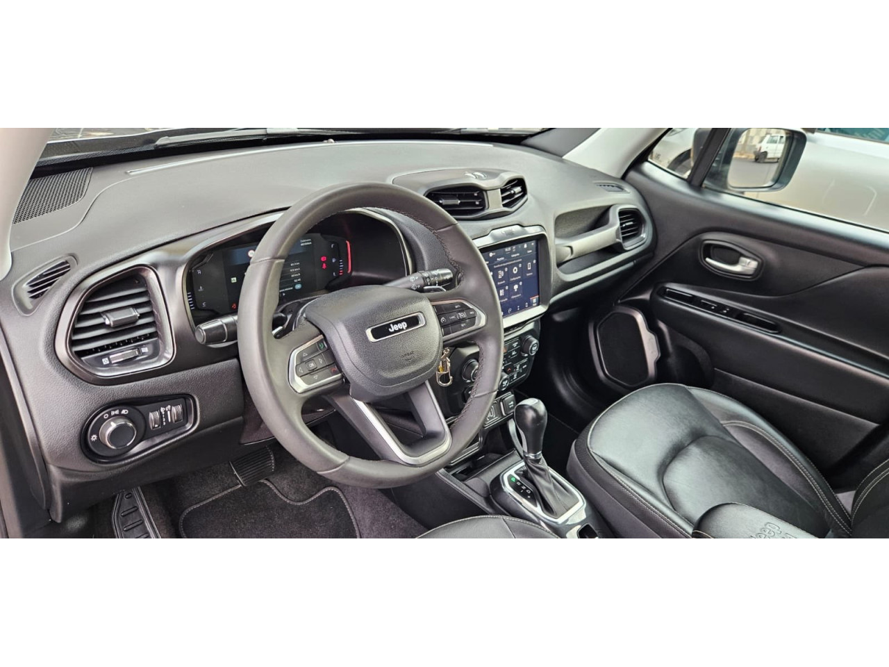 JEEP Renegade 1.3 16V 4P FLEX T270 LONGITUDE TURBO AUTOMÁTICO