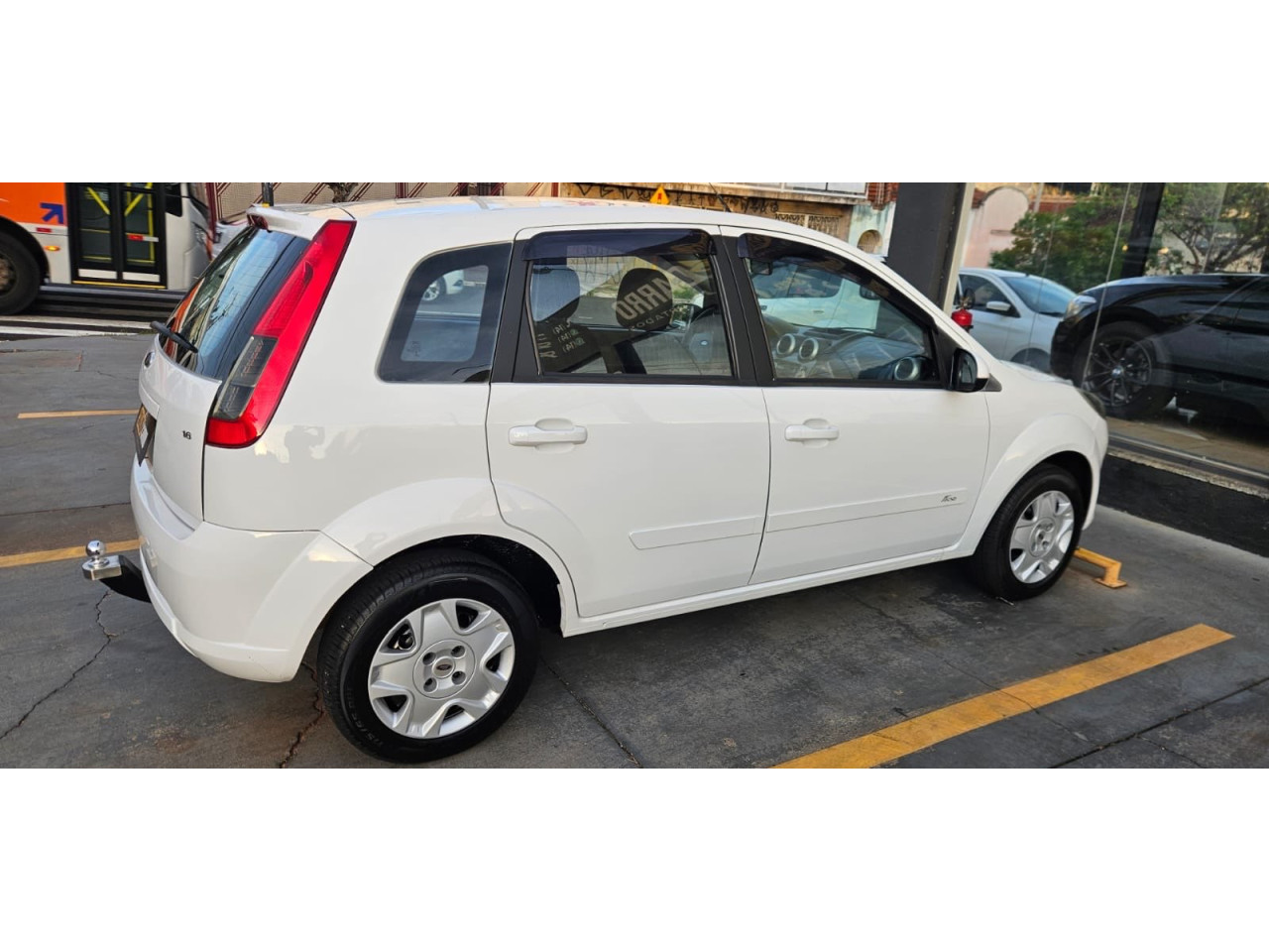 FORD Fiesta Hatch 1.6 4P SE FLEX