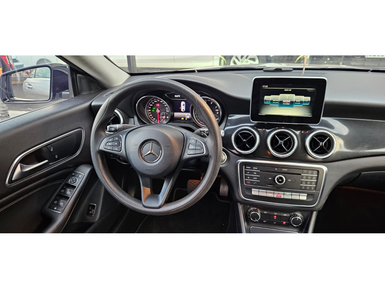 MERCEDES-BENZ CLA 180 1.6 16V 4P CGI TURBO 7G-TRONIC DCT AUTOMÁTICO