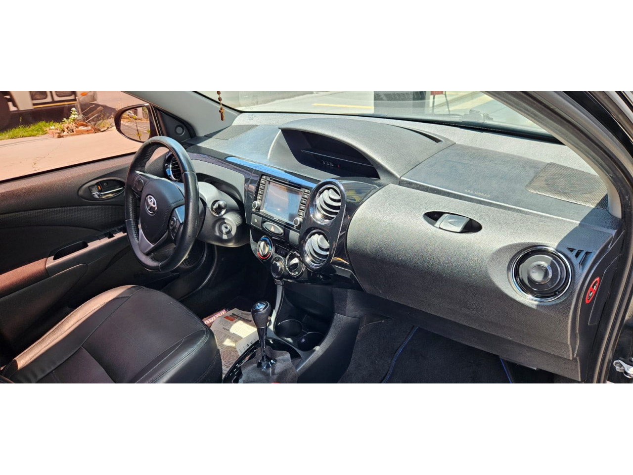 Etios Hatch 1.5 16V 4P FLEX PLATINUM AUTOMÁTICO