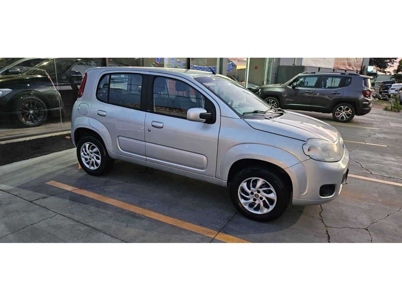 FIAT Uno 1.0 4P FLEX FIRE VIVACE