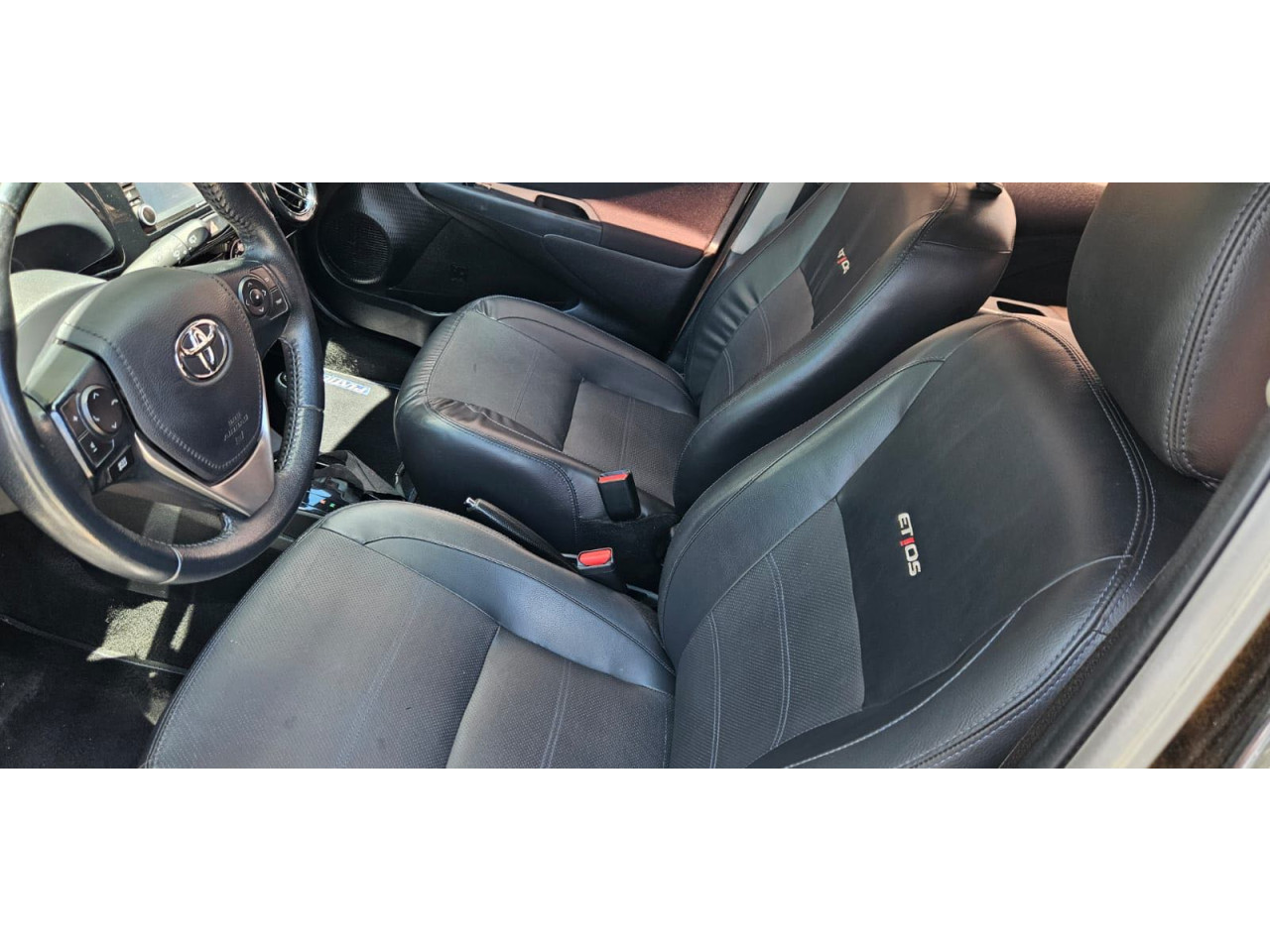 Etios Hatch 1.5 16V 4P FLEX PLATINUM AUTOMÁTICO
