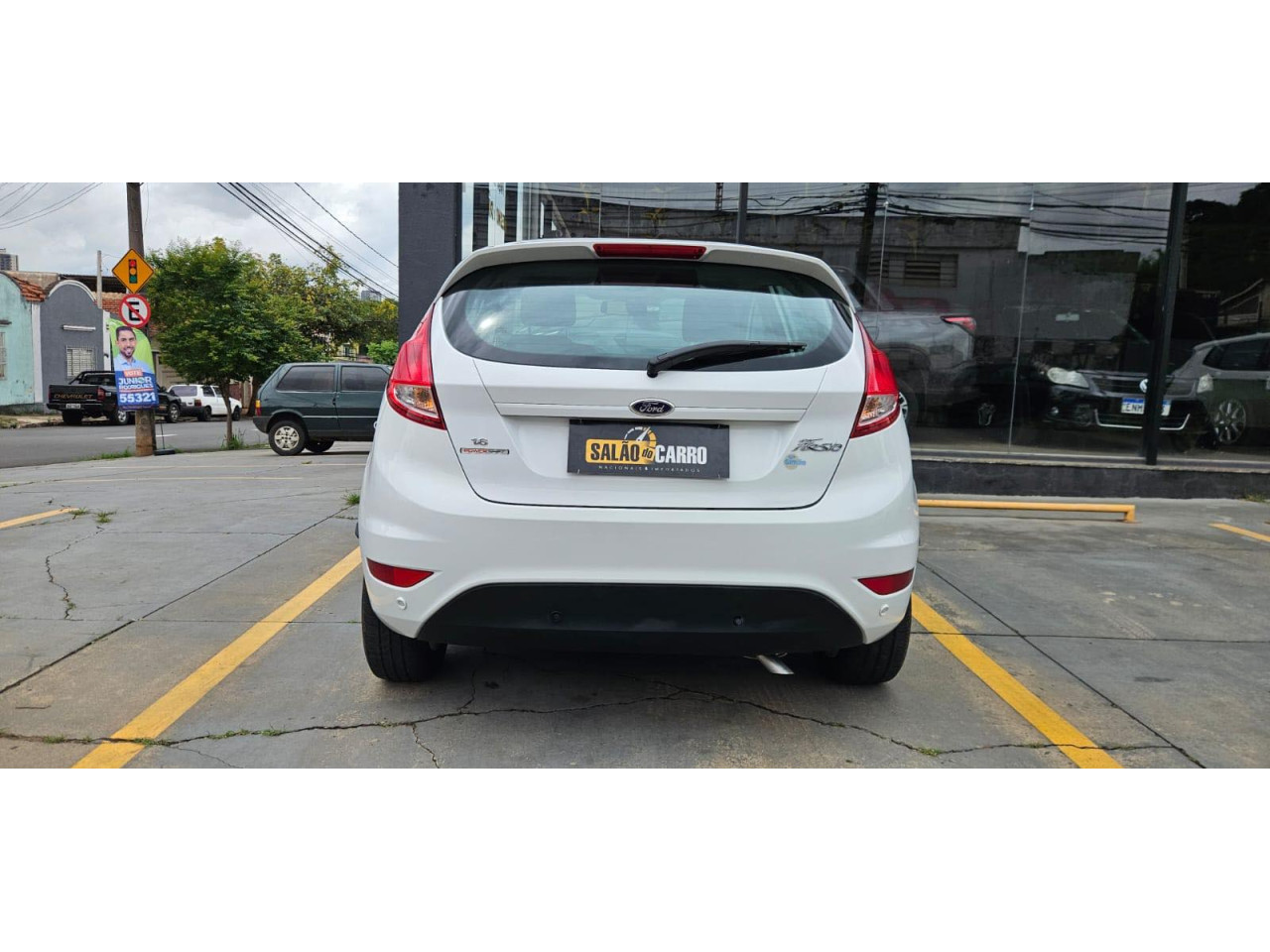 FORD Fiesta Hatch 1.6 4P FLEX SE POWERSHIFT AUTOMÁTICO