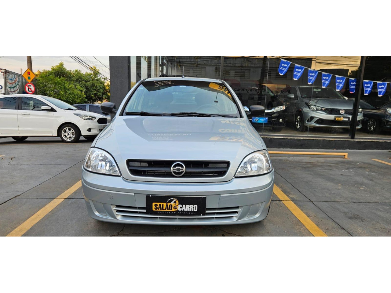 Corsa Sedan 1.8 4P MAXX FLEX