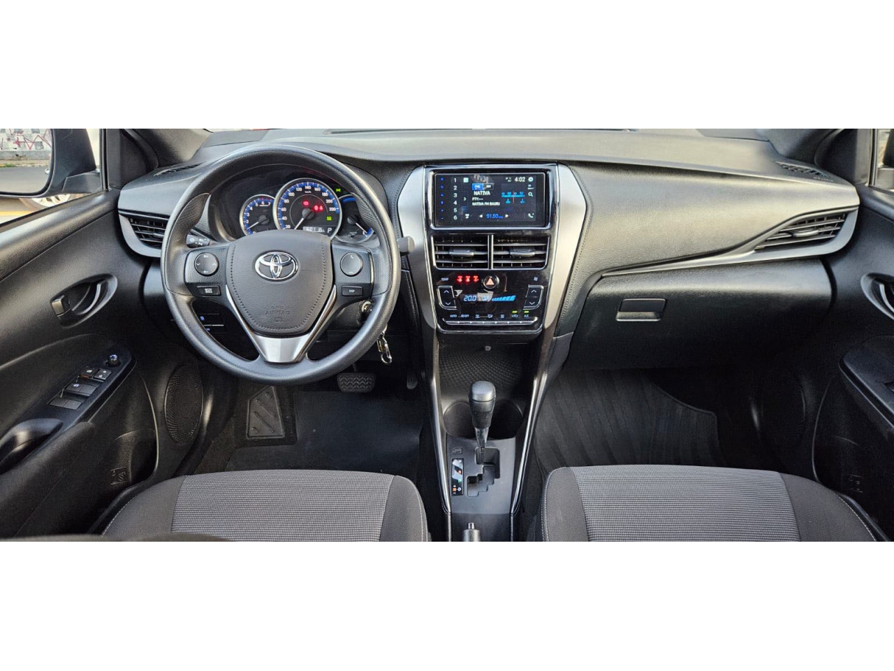 TOYOTA Yaris Hatch 1.5 16V 4P FLEX XL MULTIDRIVE AUTOMÁTICO CVT