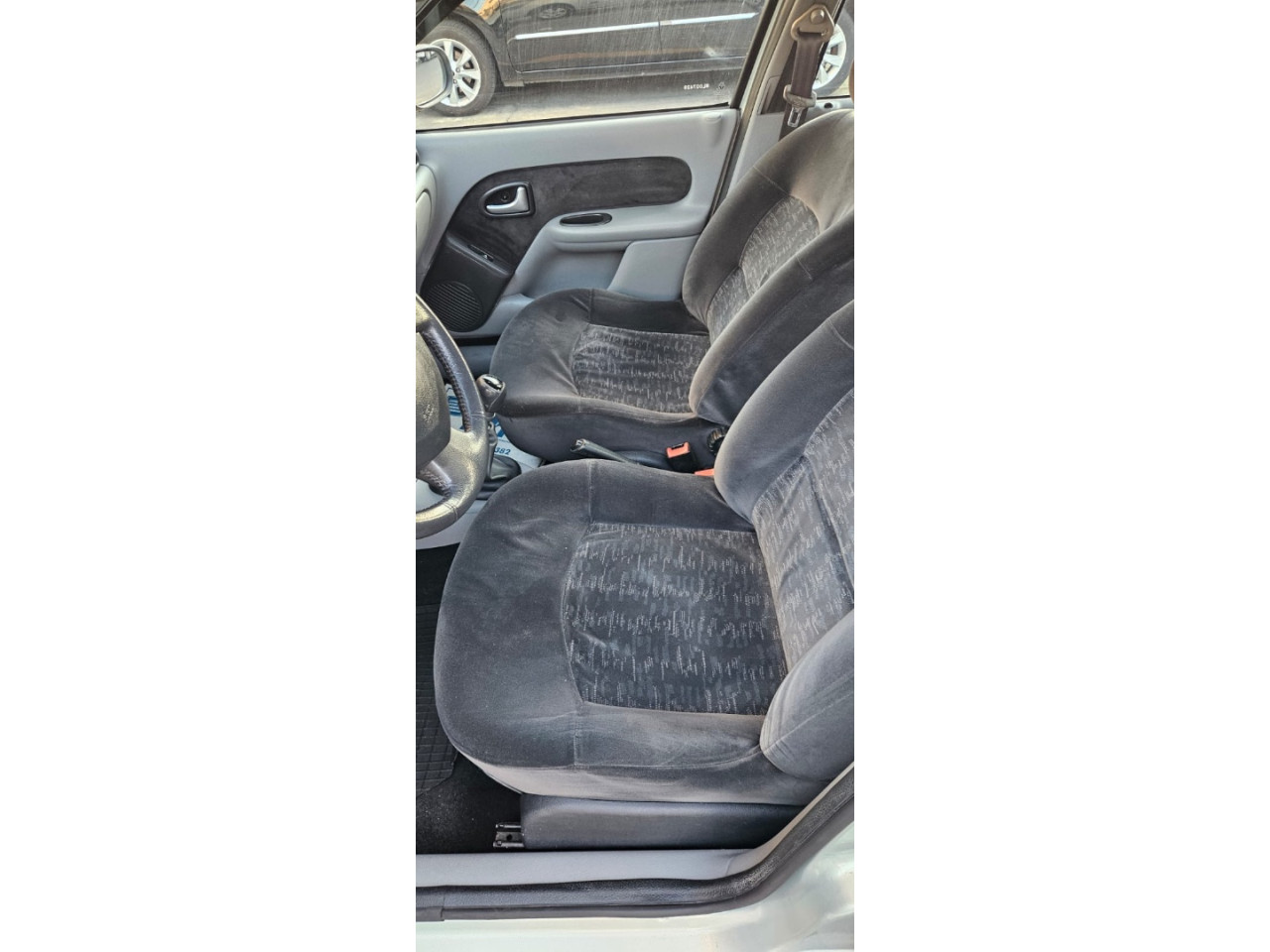 RENAULT Clio Sedan 1.6 16V 4P PRIVILEGE