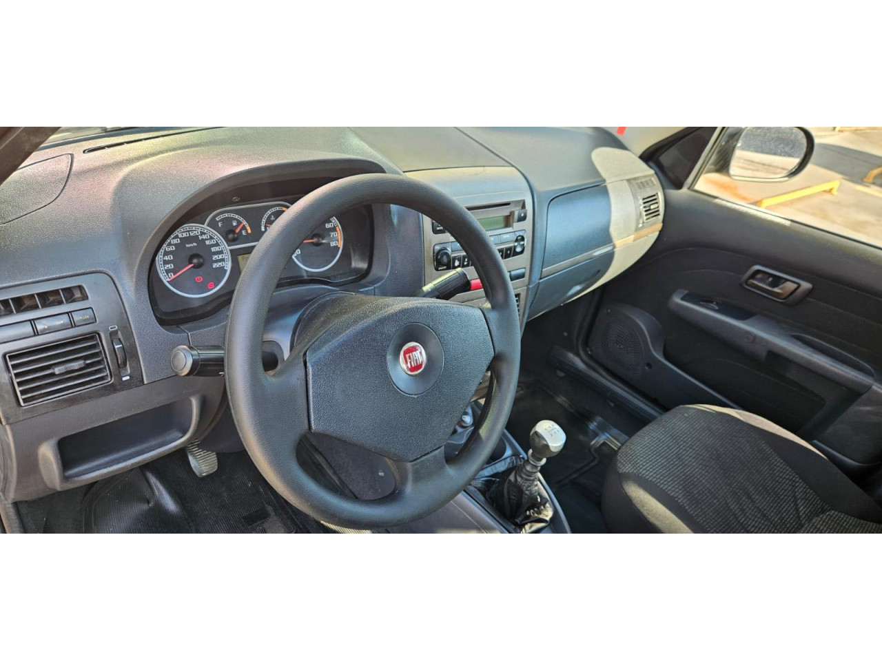 FIAT Siena 1.6 16V 4P ESSENCE FLEX
