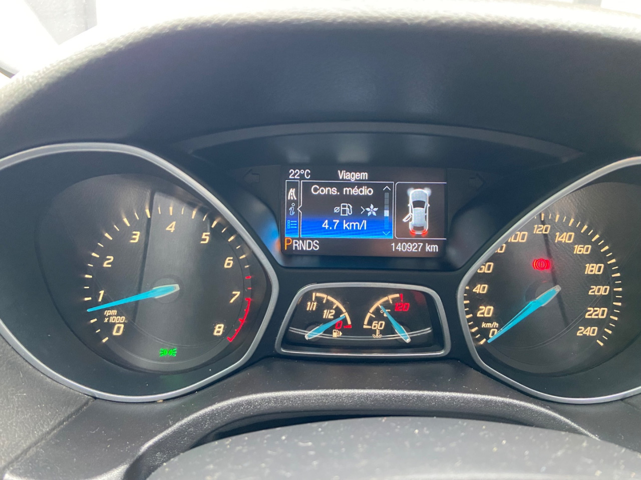 FORD Focus Sedan 2.0 16V 4P FLEX TITANIUM POWERSHIFT AUTOMÁTICO