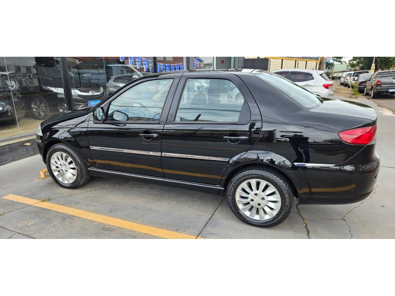FIAT Siena 1.6 16V 4P ESSENCE FLEX