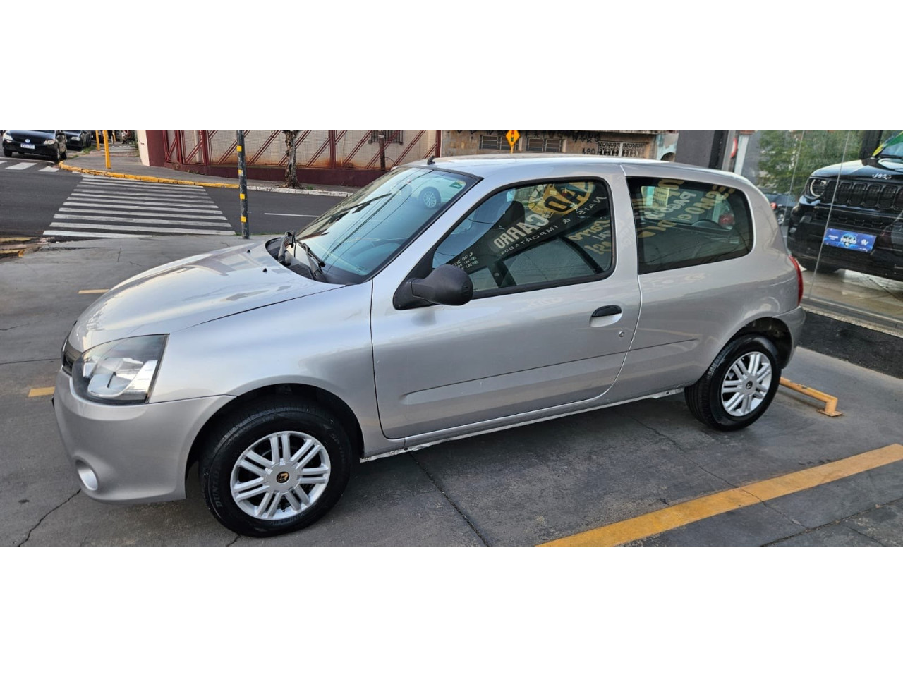 RENAULT Clio Hatch 1.0 16V AUTHENTIQUE
