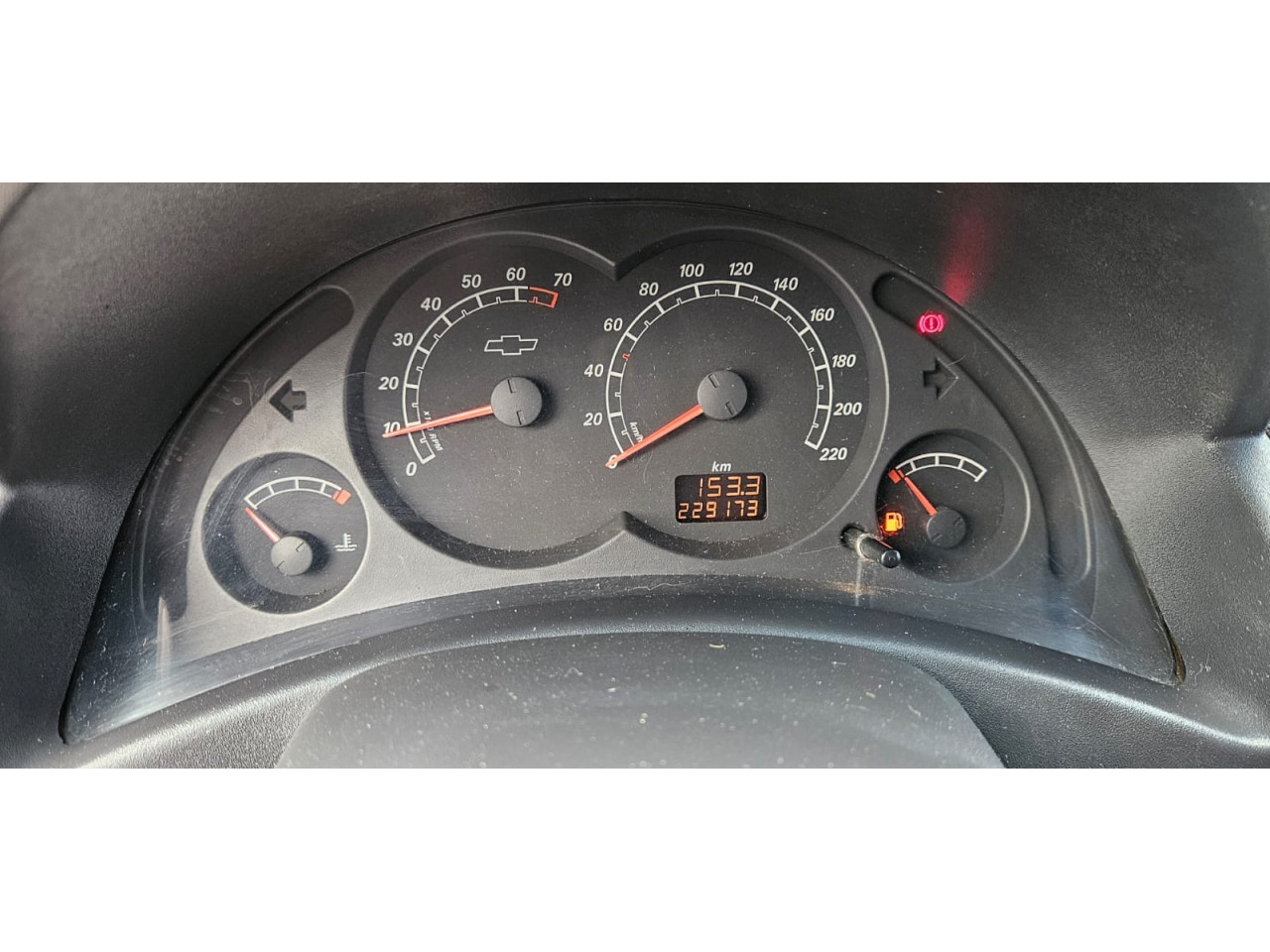 CHEVROLET Montana 1.4 FLEX CONQUEST