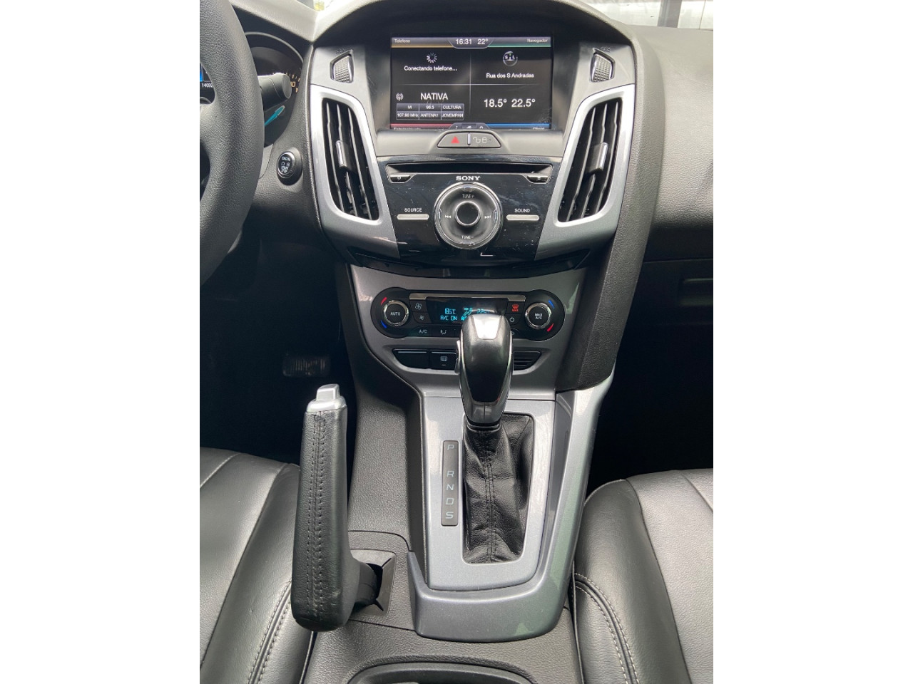 FORD Focus Sedan 2.0 16V 4P FLEX TITANIUM POWERSHIFT AUTOMÁTICO