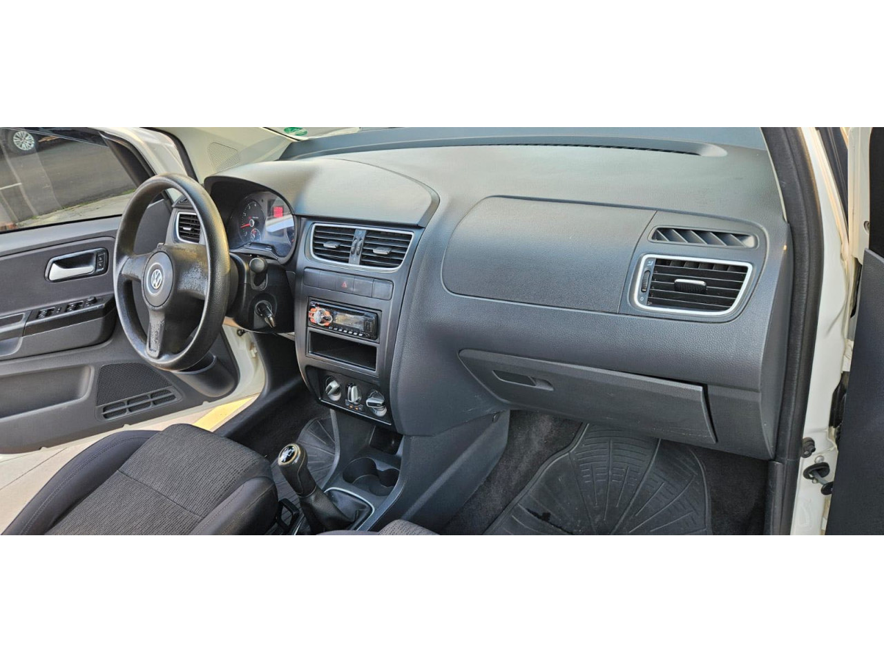 VOLKSWAGEN Fox 1.6 4P