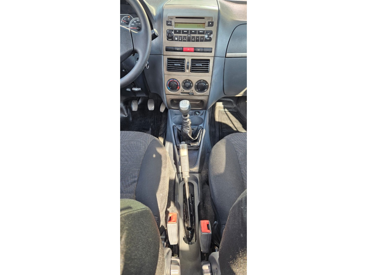 FIAT Siena 1.6 16V 4P ESSENCE FLEX