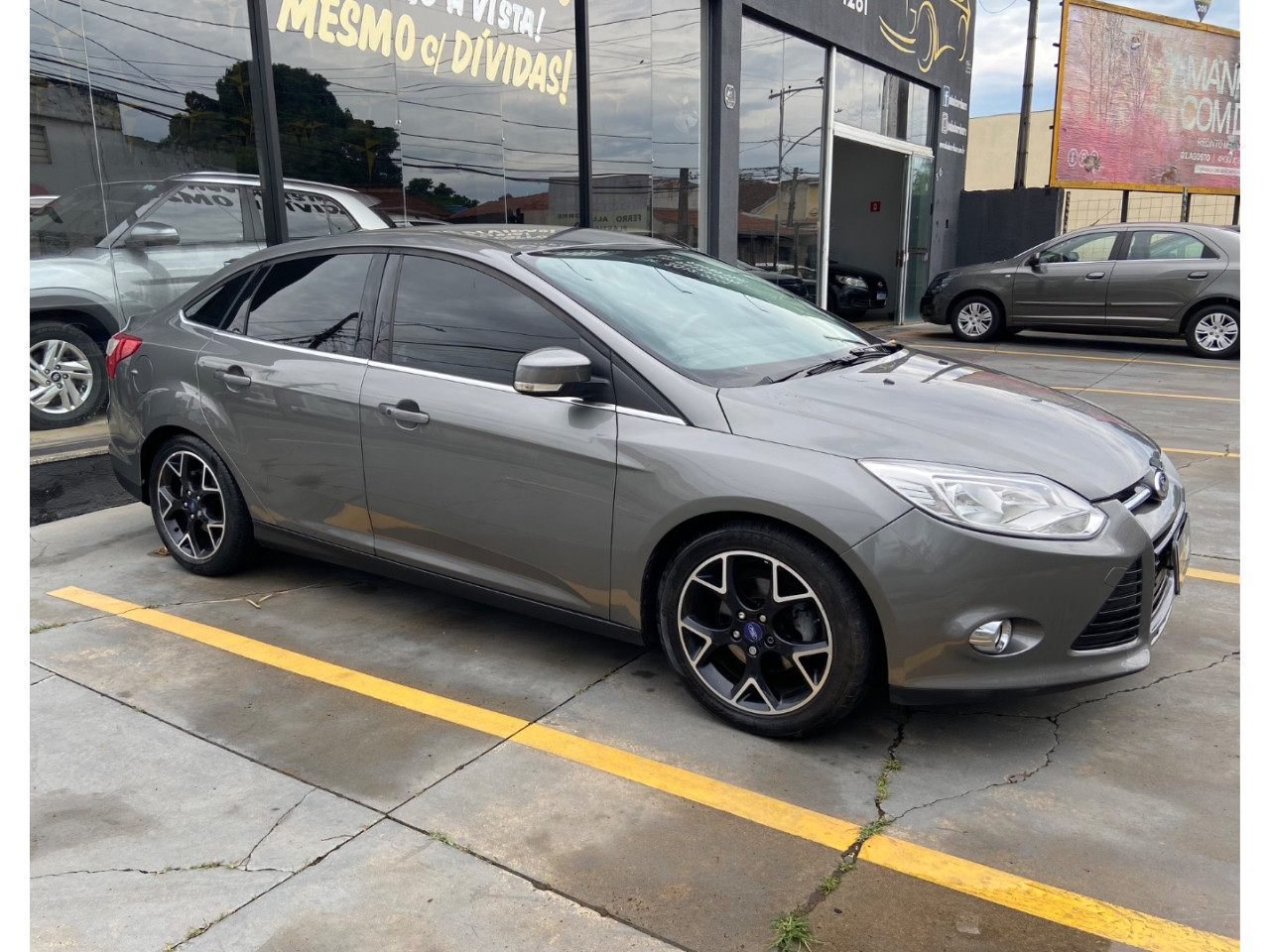 FORD Focus Sedan 2.0 16V 4P FLEX TITANIUM POWERSHIFT AUTOMÁTICO