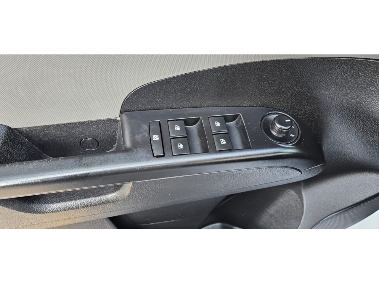 CHEVROLET Sonic Hatch 1.6 16V 4P LT FLEX AUTOMÁTICO